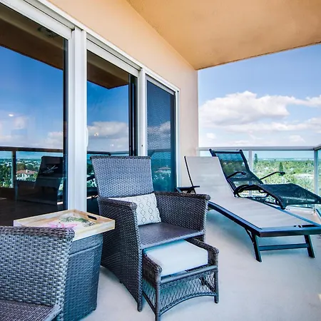 Regatta Beach Club S614